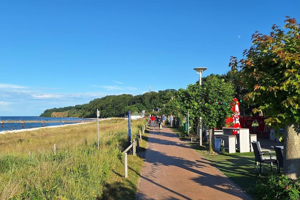 Familien-Ferienwohnung Im Ostseebad Goehren Auf Ruegen Exterior foto